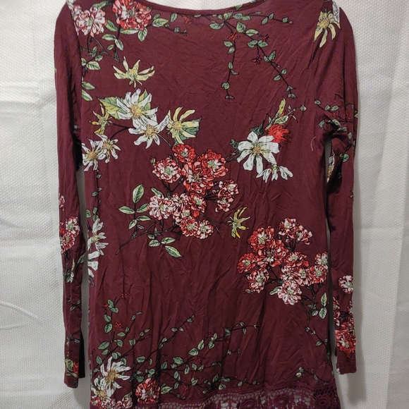 Qixing Women's Long Sleeve Top - Picture 2 of 3